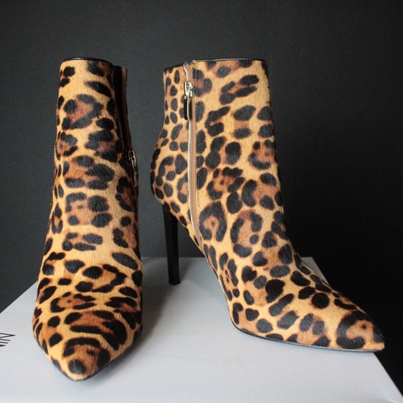 NINE WEST LEOPARD BOOTIES - Picture 1 of 8